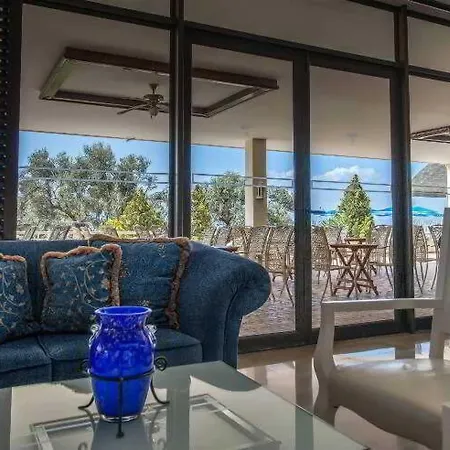 リゾート Palmariva エレトリア